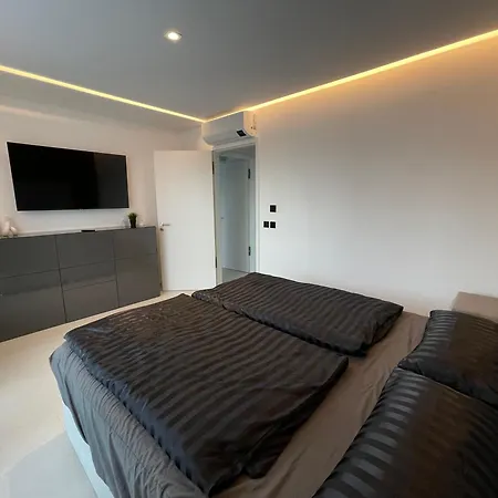 Apartament Sunhill Dario *